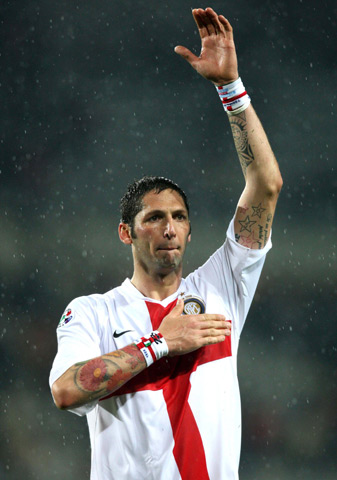 巴萨2比1逆转法兰克福首胜对手（巴萨2比1逆转法兰克福，收获对阵该队首胜）