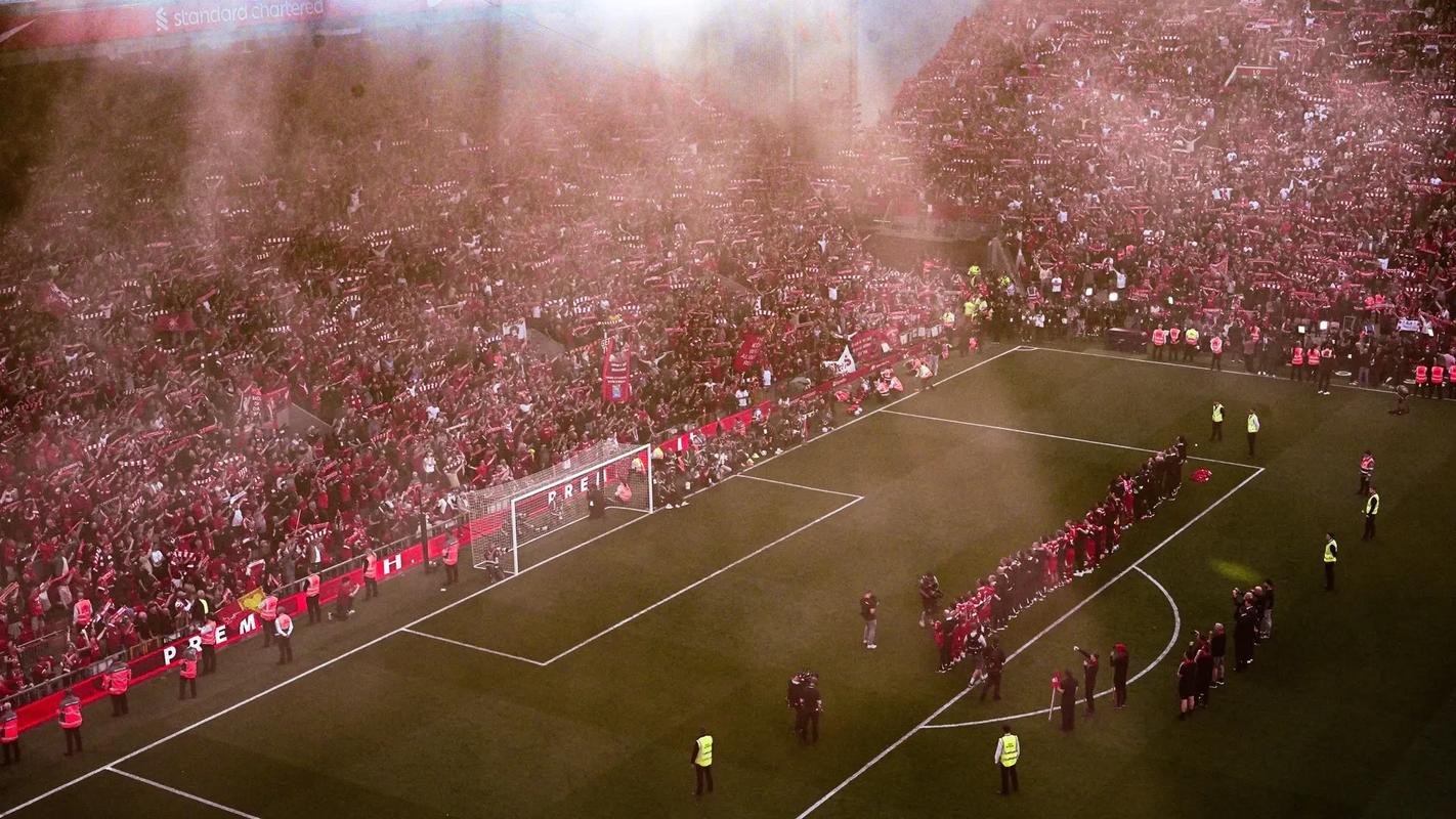 英超劲旅完胜：终结5场不胜，积分追平曼联，距离欧冠区3分（英超劲旅强势反弹：完胜止住五轮不胜，积分追平曼联，距欧冠区仅3分）