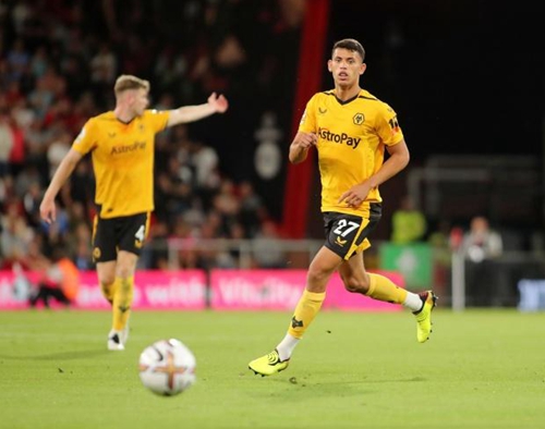 瓦伦西亚vs皇家贝蒂斯：加亚、丹朱马首发，安东尼、贝莱林出战（瓦伦西亚迎战皇家贝蒂斯：加亚、丹朱马先发，安东尼与贝莱林出场）