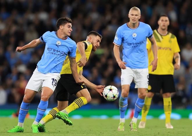 只等官宣，记者：利物浦中场莫顿已完成里昂的体检（利物浦中场莫顿完成里昂体检，官方宣布在即）