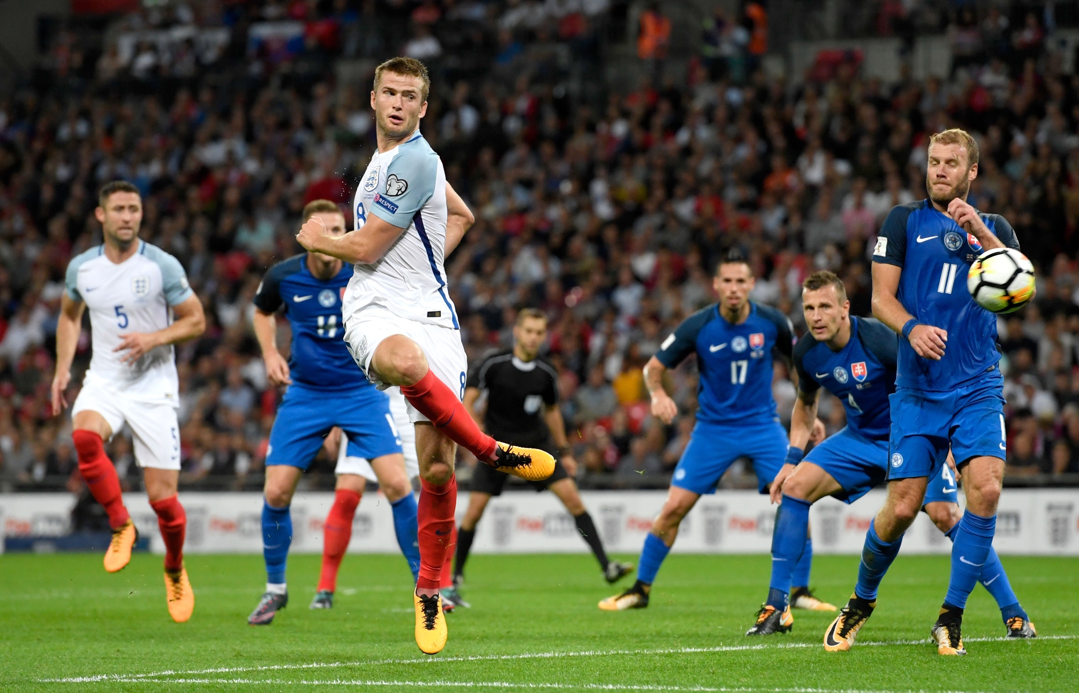 莫雷托：那不勒斯将与孔蒂会谈，讨论是否以及如何继续合作（莫雷托：那不勒斯将与孔蒂会面，商议是否继续合作及具体方式）