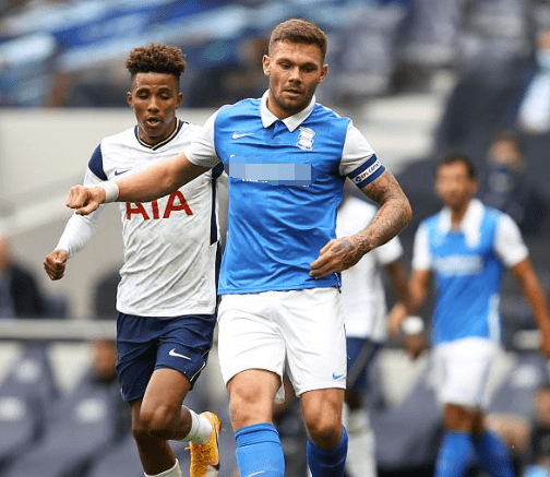 阿隆索暴怒！弗兰-加西亚一分钟两黄染红（弗兰-加西亚一分钟连吃两黄被罚下，阿隆索怒不可遏）