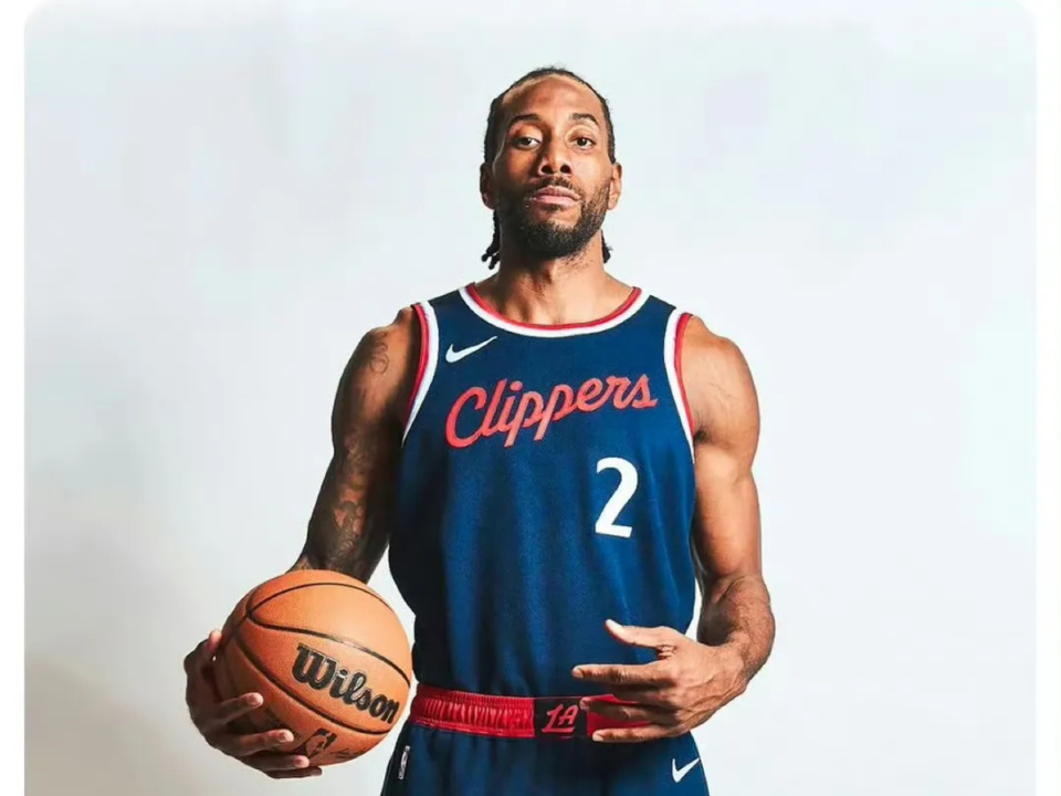 葡萄牙U17夺冠，奎罗斯社媒发贺电：我无比自豪（葡萄牙U17加冕冠军，奎罗斯发文庆贺：无比骄傲）