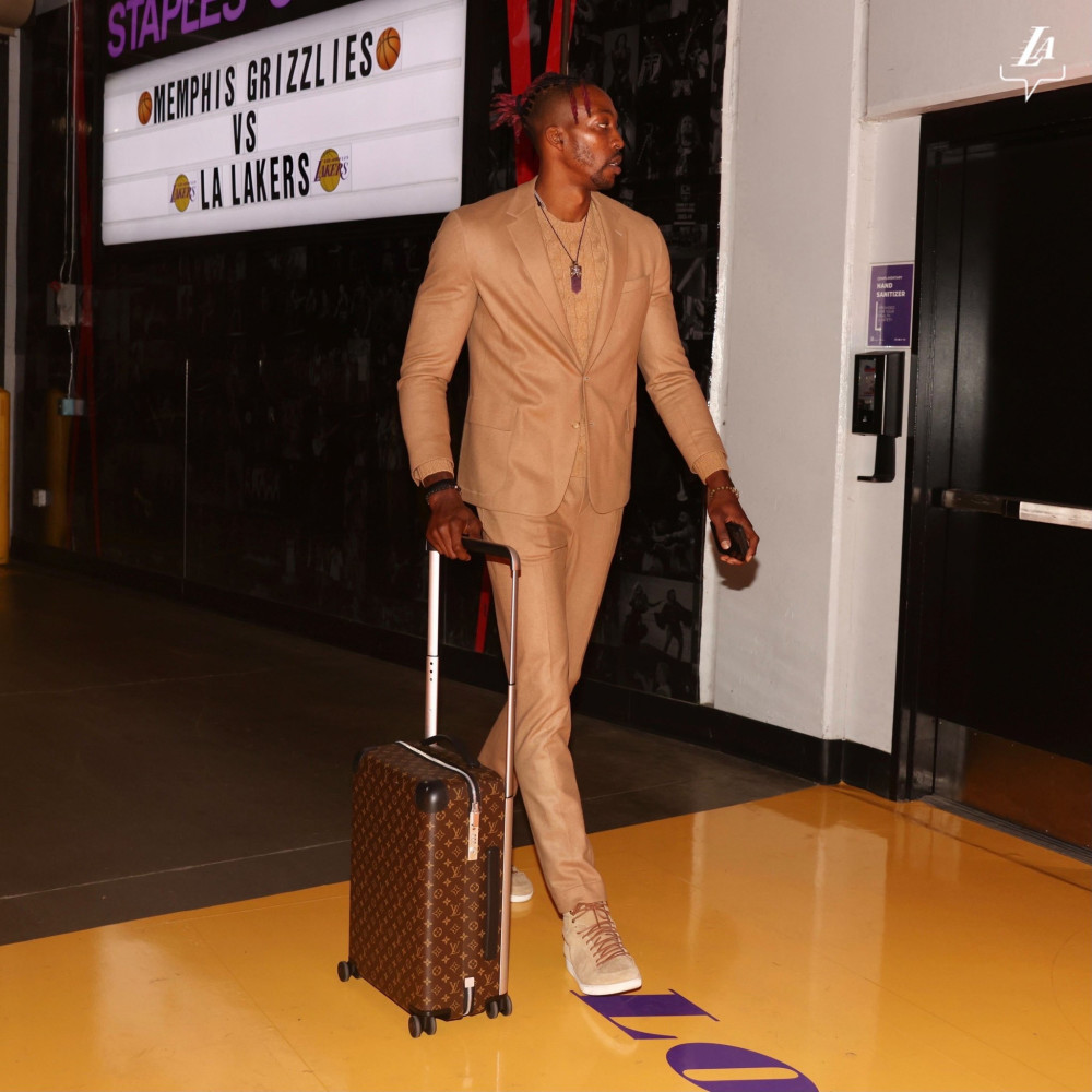 孔蒂：因为伤病我们的中场已经空了，希望坏运气能离我们远去（孔蒂：伤病致中场告急，盼霉运早日远离我们）