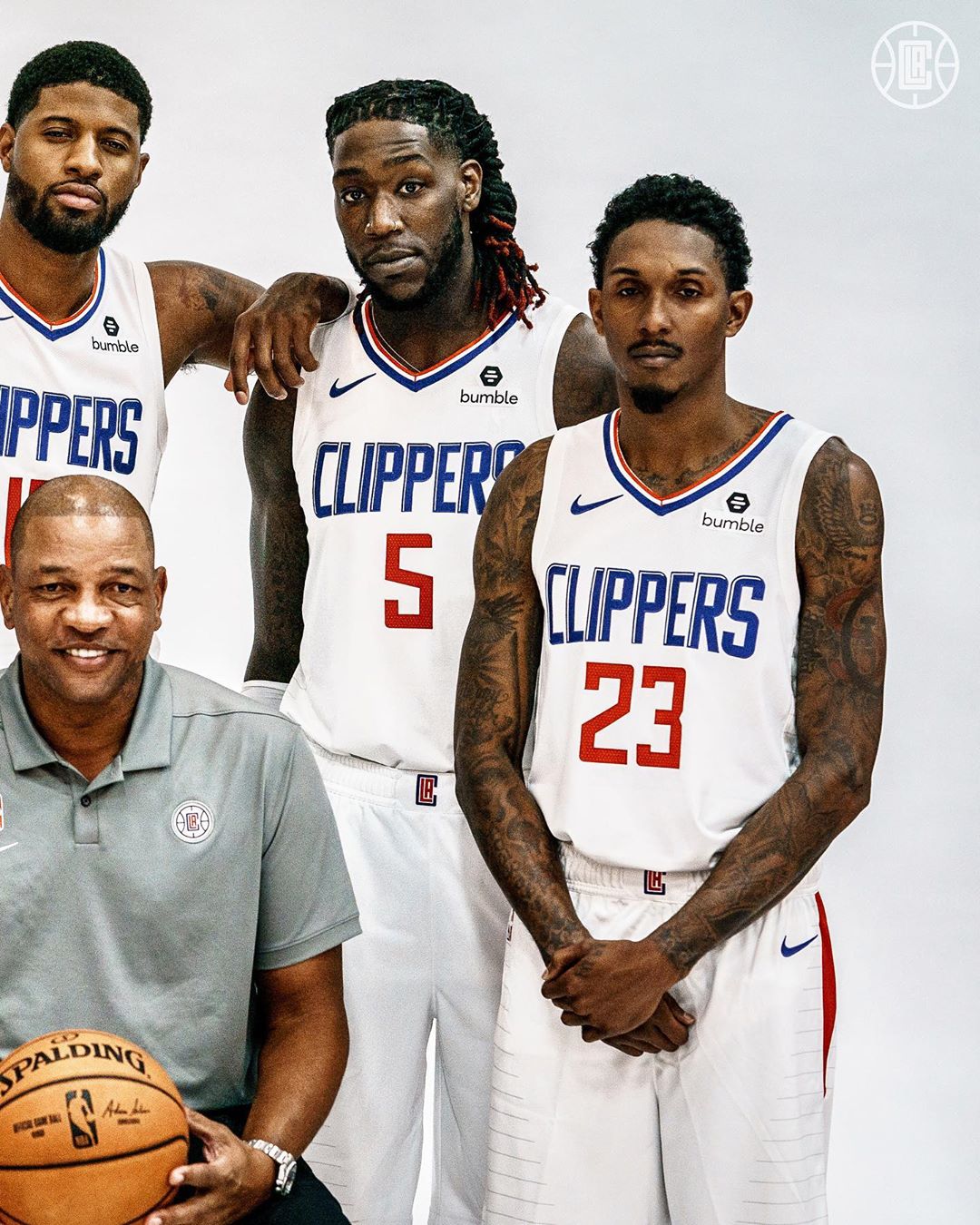 广东2将缺席揭幕战，山西酝酿1换1交易，广厦捡到宝，新疆注册新外援（广东两将无缘揭幕战，山西谋划1换1，广厦收获惊喜，新疆注册新外援）