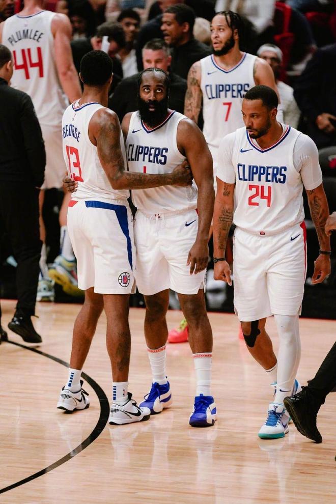 本赛季五大联赛俱乐部进球榜TOP5：拜仁11轮41球第1，巴萨第2（五大联赛本季俱乐部进球前五：拜仁11轮41球领跑，巴萨居次）